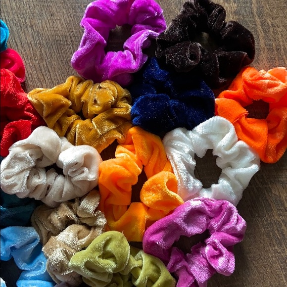(CLOSET CLOSING FINAL SALE) Lot of New Rainbow Velvet Scrunchies - Picture 4 of 6